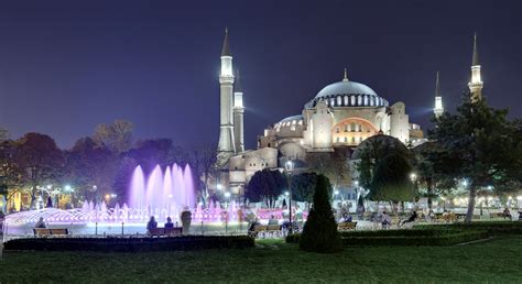 Night Istanbul Sultanahmet Square Sultanahmet Meydanı And Around
