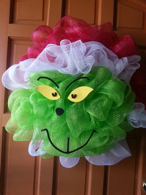 I tried using window pane mesh (a first) as the base for this wreath and love the result. 10+ Creative Christmas Deco Mesh Wreath Ideas - Page 2 of 2