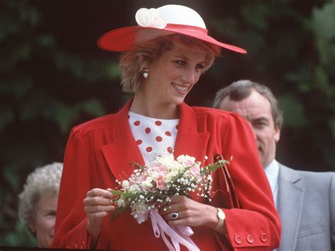 Prinzessin dianas tod schockierte die ganze welt. Lady Diana: Tod wegen Laserpointer-Attacke? | Promiflash.de
