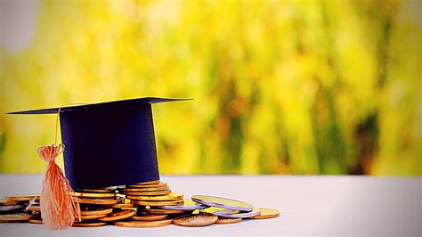 15 Best Scholarships For Masters Degree Students Gradschoolcenter