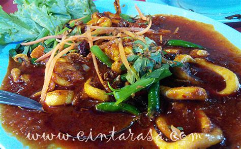 Kalau tengok review maktok ikan bakar ni semuanya puas hati belaka sebab makanan kat sini semua sedap. Revisited Dataran Ikan Bakar, Sungai Petani | CintaRasa