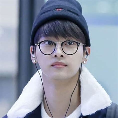 Korean Glasses Trend When Wearing Glasses Can Be Stylish Too