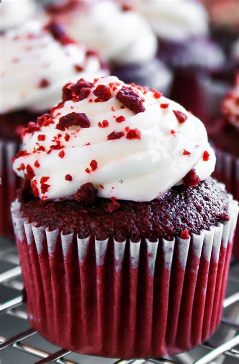 The frosting is creamy and luscious and made with real chocolate. Red Velvet Cupcakes with Cream Cheese Icing | Erren's Kitchen
