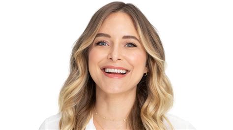 Comedian Jenny Mollen Is Joining With Allergan For The Look Forward Direct To Consumer