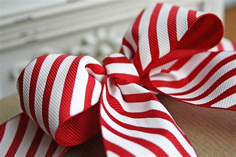 29,131 likes · 646 talking about this. christmas diagonal stripe grosgrain ribbon by the ribbon ...