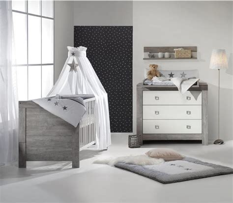 Si vous cherchez à créer une chambre aux tonalités douces et reposantes, le mariage du blanc et du gris est une excellente option qui permet de nombreuses applications. Pack duo chambre grise et blanche Nordic Driftwood ...