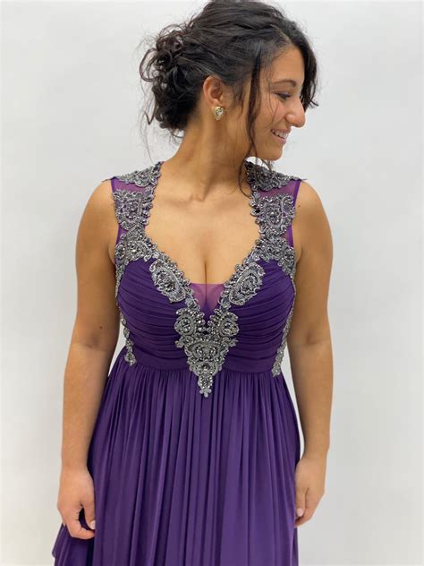 الازدهار مكتئبون كن متفاجئا langes kleid bordeaux unit11studio. Abendkleid Bordeaux Lang Lila - Größe: 44 | Farbe: Lila