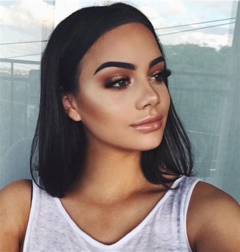 12 Absolutely Stunning Makeup Looks To Try This Autumn