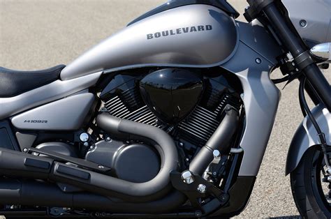 It delivers the classic look of a cruiser, without sacrificing the power and torque that motorcyclists crave. SUZUKI BOULEVARD M109R B.O.S.S. specs - 2016, 2017, 2018 ...