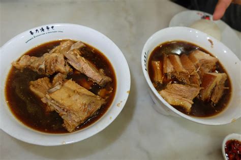 The forkfuls of at ban lee, you can have bak kut teh for breakfast, lunch and dinner! Kee Hua Chee Live!: PAO XIANG STRING TIED BAK KUT TEH ...