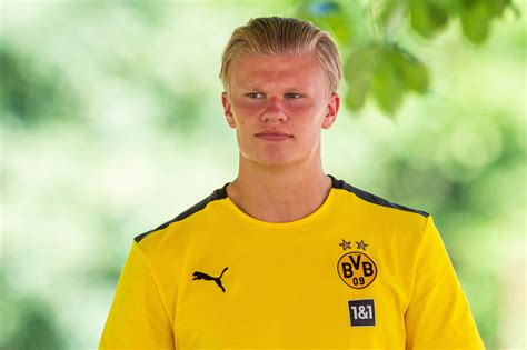 Also explore thousands of beautiful hd wallpapers and background images. Borussia Dortmund: Noch besser als er? Erling Haaland ...