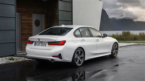 2019 BMW 3-series Design Analysis: Exterior, Interior ...