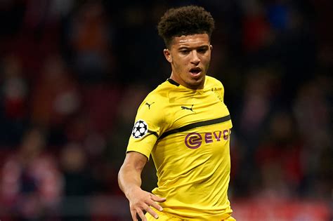 In the game fifa 21 his overall rating is 89. Youngster unverkäuflich!: Jagd auf Jadon Sancho ...
