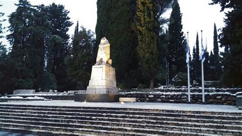 צריך לחשוב על המשך, שיהיה איזון. שלג כבד יורד בצפון. במרכז הגשם ייפסק היום