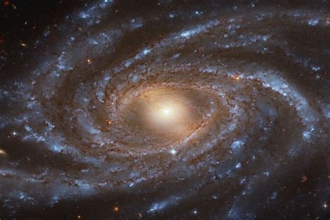 Nasa S Hubble Telescope Captures Milky Way Like Stunning Blue Galaxy My Xxx Hot Girl
