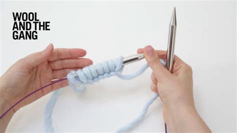 Knitting with two colors is a kind of beauty and you can also wear it in two ways. Knitting flat with circular needles | Knitting | WOOL AND ...
