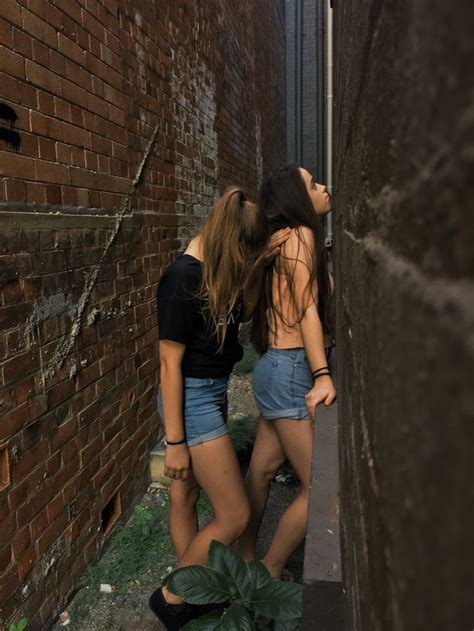 Cute Lesbian Couples Lesbian Love Lesbians Kissing Pool Girl Oh My Goddess Bffs Beautiful