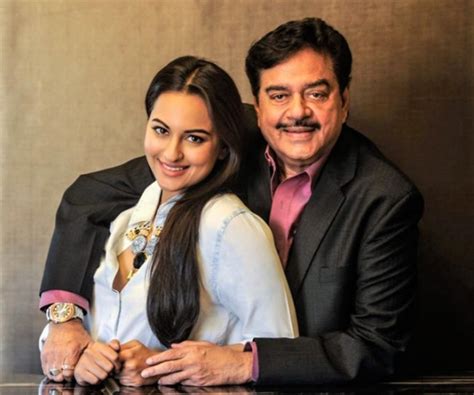Fathers Day 2023 From Sonakshi Sinha To Ananya Panday B Town Divas Who Followed Their