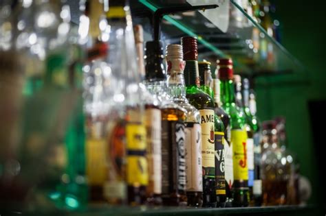 Late fees for rent in texas. Gov. Abbott removes late-fee barrier for Texas Alcoholic ...