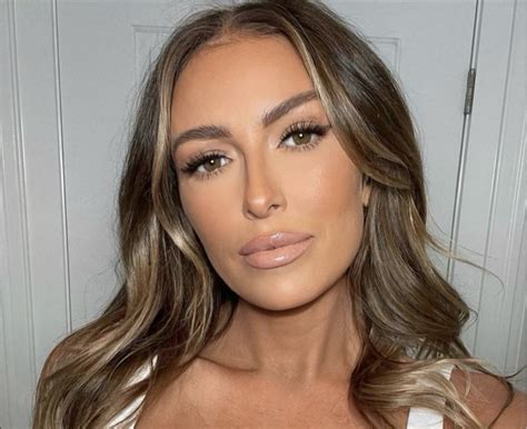 Paulina Gretzky Shares Swimsuit Photos From European Summer — Celebwell