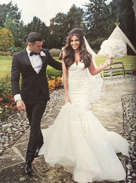 Pin By Enza Lombardo On Amazing Dresses Michelle Keegan Wedding Dress