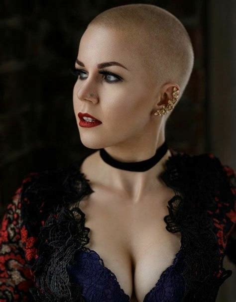 Pin By Alde Baran On Hair Style Buzz In Super Short Hair Shaved Head Women Woman Shaving