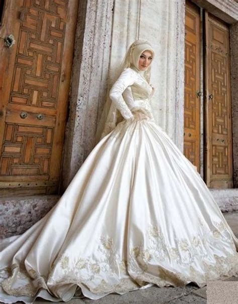 High Neck Long Sleeve Muslim Wedding Dresses 2016 With Hijab Lebanon Satin Arabic Bride Bridal