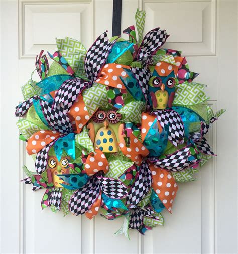Pin by BumbleBee Wreaths on BumbleBee Wreaths | Owl wreaths, Handmade wreaths, Christmas wreaths