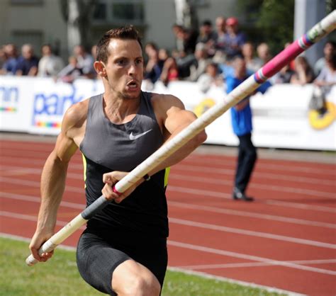 Renaud lavillenie of france sets a new olympic men's pole vault record as he wins gold after an lavillenie, a bronze medallist at last year's world championships, made a tactical decision to move. Athlétisme | Meeting Stanislas. Photos. Ces stars de l ...