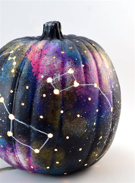 You are bound to find some inspiration from diy gift ideas, diy jewelry ideas, diy room decor, and even diy fashion ideas! Easy Halloween Crafts for Teens - Happiness is Homemade