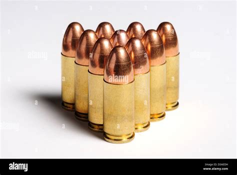9mm Bullets Triangle Hi Res Stock Photography And Images Alamy