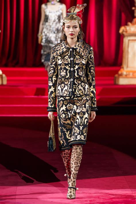 Dolce And Gabbana Fall 2019 Ready To Wear Collection Vogue In 2020 Fashion Dolce And Gabbana