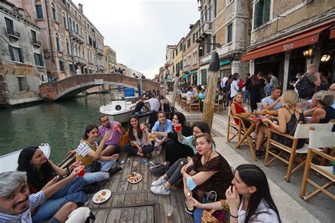 Jul 05, 2021 jul 05, 2021 by new york times. Bild zu: Italien: Maskenpflicht im Freien fällt in den ...