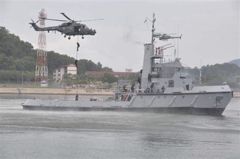 Ydp Agong Visit To Lumut Naval Base