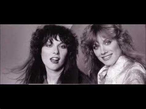 Cavalcade host paul cavalconte with ann wilson (photo by jeremy rainer, wfuv). Ann and Nancy Wilson - YouTube