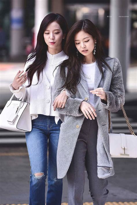 One japanese actress looks so much like suzy & blackpink's lisa, she could be their love child. Blackpink Jisoo and Jennie Step Out Cute Together at Jeju ...