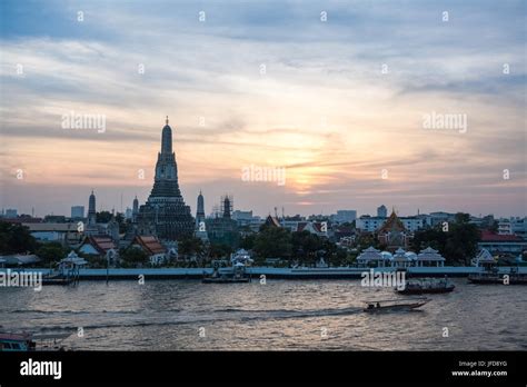 The Temple Of Dawn At Dusk Stock Photo Alamy
