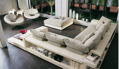 Canapé droit ou canapé d'angle, composable et personnalisable, habillé de cuir ou de tissu, le canapé est le point central du salon. Décoration 100% ZEN: Canapés by Roche Bobois