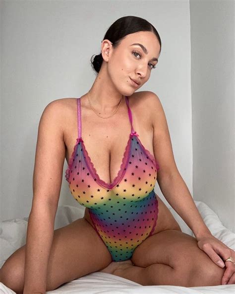 45 Hot Joey Fisher Boobs Pictures Are Too Damn Delicious