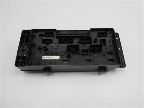 This manual provides general descriptions for accomplishing diagnosis and testing, service and repair work with tested and effective techniques. Land Rover Discovery 2 Fuse Box Location - Wiring Diagram Schemas