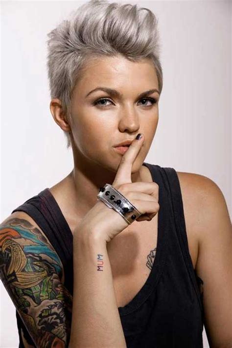 Or young girls can dye their hair grey. 20+ Pixie Haircut for Gray Hair | Pixie Cut - Haircut for 2019