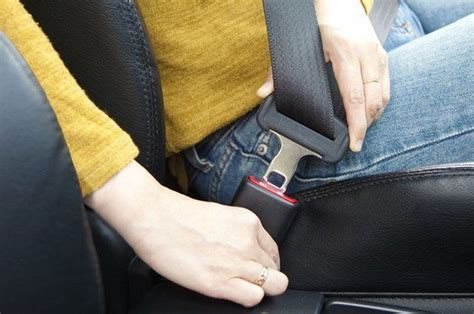 lawmakers pass bill to extend seat belt requirement to back seat