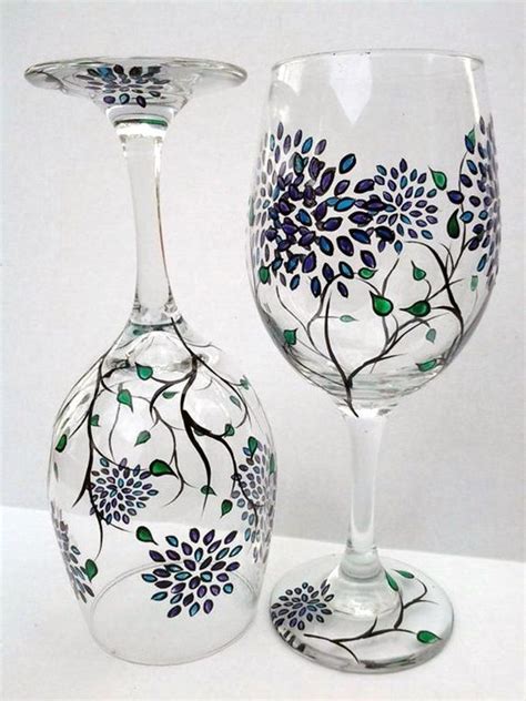 40 Easy Glass Painting Designs And Patterns For Beginners Painted Wine Glasses Glass Painting