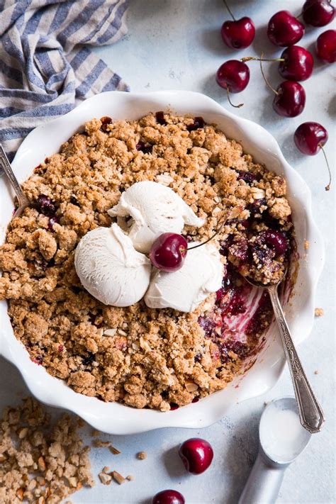 This is sophistication on a plate, people. Cherry Crisp (Paleo, Vegan, GF) | Recipe | Cherry recipes ...