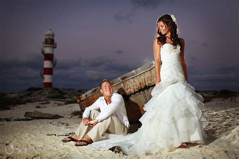 Mexican wedding decorations wedding planner destination wedding wedding reception locations wonderful flowers bride look flower photos real weddings wedding flowers. Dreams Cancun Destination Wedding- Channing and Jordan - Del Sol Photography