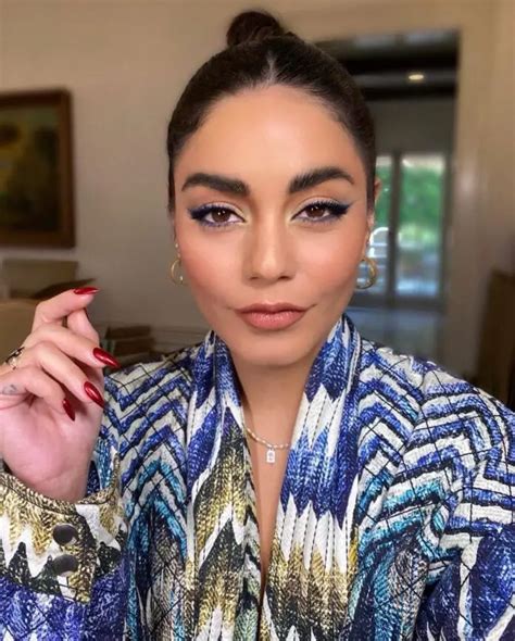 Vanessa Hudgens Net Worth Movies Age Boyfriend Parents Songs And More