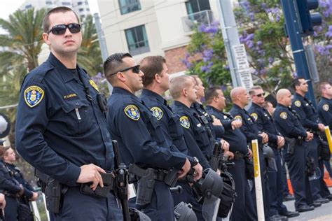 45 Things Police Officers Want You To Know Readers Digest