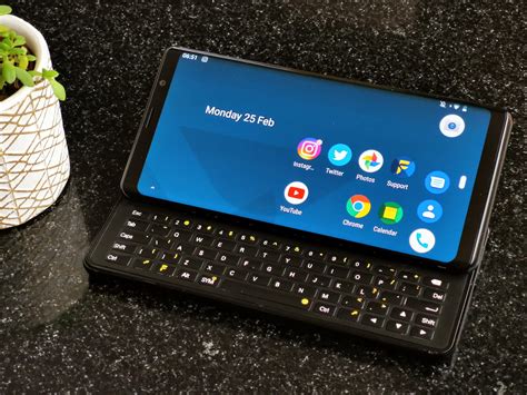Fxtec Pro 1 Is An Android Slider With Landscape Qwerty Keyboard