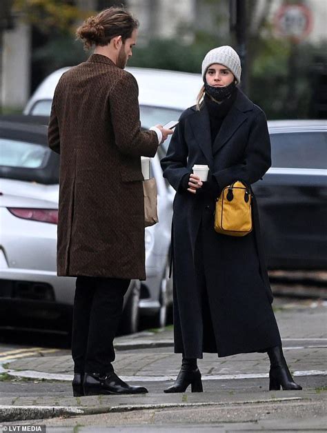 Emma Watson Catching Up For Coffee With Her Bf Leo Robinton The Guy