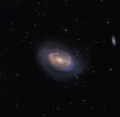 Es del tipo espiral barrada, hace poco se descubrió que nuestra galaxia. Galaxia Espiral Barrada 2608 / Galaxy Ic 2394 Barred ...